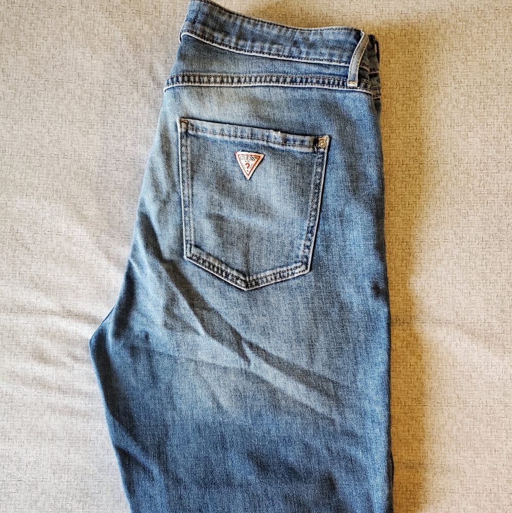 Guess Capris - Picture 2 of 3